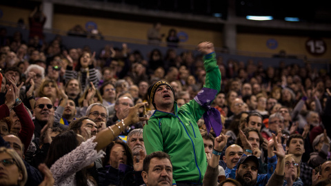 La grada del Palacio de Vistalegre de Madrid durante la Asamblea Ciudadana de Podemos. JAIRO VARGAS