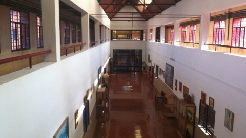 Pasillo interior del Centro Penitenciario de Badajoz. /ACAIP