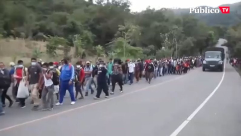 El ejército de Guatemala golpea a la caravana de migrantes