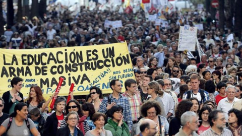 Foto de archivo de una huelga en educación / EFE