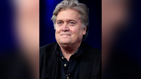 Trump indulta a su exasesor político Steve Bannon