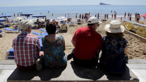 El INE mete miedo: habrá menos gente que cotice en 2029 y subirá el gasto en pensiones. EFE/Archivo