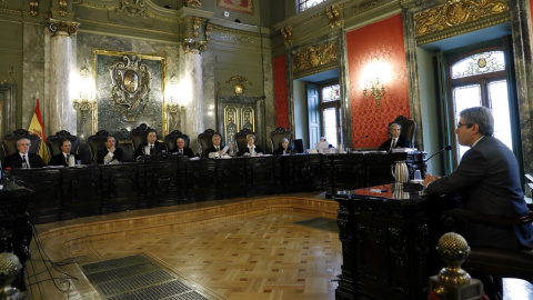 El portavoz del PDeCAT en el Congreso y exconseller de Presidencia de la Generalitat de Catalunya, Francesc Homs, en el Tribunal Supremo donde es juzgado por desobediencia al Tribunal Constitucional en la celebración de la consulta soberani