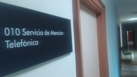 El servicio telefónico municipal del 010 lleva desde 2015 externalizado sin un contrato que regule su prestación.