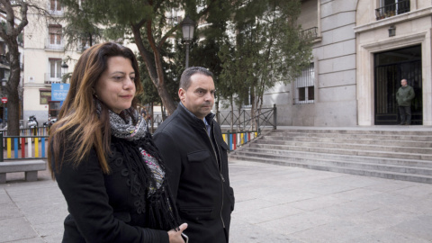 El responsable de la Coordinadora de Trabajadores del Mar (CETM), Antolín Goya (d), a su llegada a la reunión con la patronal Anesco en Madrid. EFE/Luca Piergiovanni