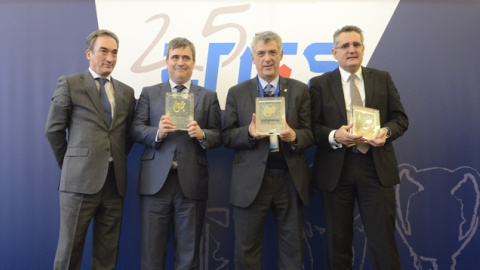 Javier Lozano con Villar y Miguel Cardenal a su izquierda.