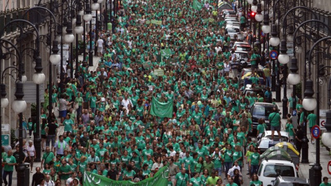 La Marea Verde inunda las calles de Palma. Enrique Calvo/REUTERS