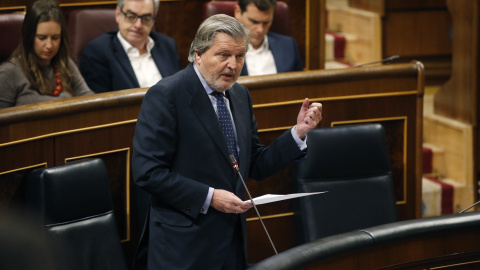 El ministro de Cultura, Íñigo Méndez de Vigo, durante su intervención en la sesión de Control al Gobierno en el pleno del Congreso de los Diputados EFE/Javier Lizón