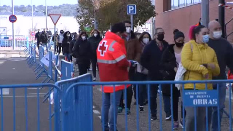 Sanidad notifica 766 fallecidos por COVID en las últimas 24 horas, cifra récord desde la primera ola