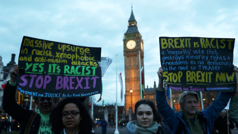 Manifestantes contra el Brexit en Londres este lunes. REUTERS/Neil Hall