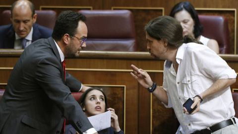 Antonio Hernando, Irene Montero y Pablo Iglesias, en una imagen de archivo. REUTERS/ ANDREA COMAS