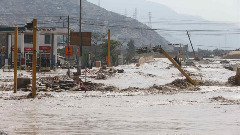 Vista general de las inundaciones producidas por el desborde de los ríos Rímac y Huaycoloro al este de la ciudad de Lima.EFE/Ernesto Arias