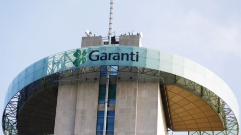 Detalle de la sede del banco Garanti Bank, en Estambul. REUTERS