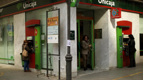 Oficina de Unicaja. REUTERS