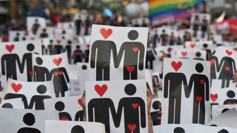 Flash mob durante la Fiesta del Orgullo Gay de 2016 en Milán. - AFP