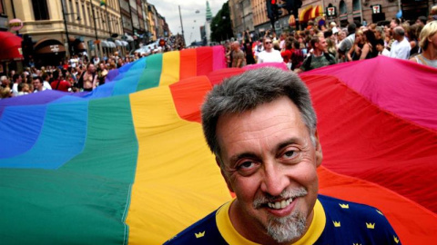 Muere Gilbert Baker, el creador de la bandera arcoíris. /EFE