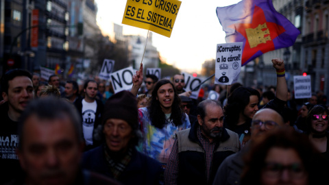 Imagen de las protestas contra los Presupuestos, esta tarde en Madrid. REUTERS/ Javier Barbancho