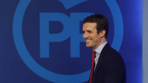 El vicesecretario general del Partido Popular, Pablo Casado, durante la rueda de prensa posterior a la reunión del Comité Ejecutivo nacional del partido consevador. | BALLESTEROS (EFE)