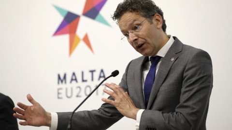 El ministro de Finanzas en funciones holandés y presidente del Eurogrupo, Jeroen Dijsselbloem, en la rueda de prensa tras la reunión informal de ministros de la moneda única en el Palacio del Gran Maestre de La Valeta (Malta). EFE/Domenic A