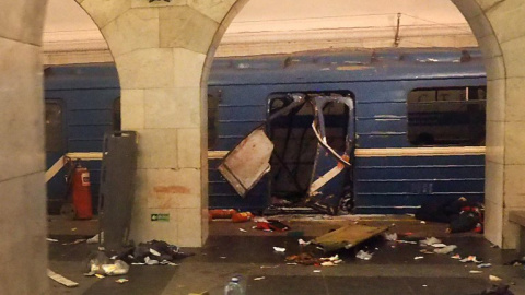 Estado de la estación de metro de San Petersburgo tras la explosión. - AFP