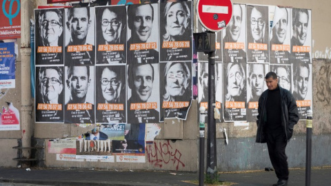 Fotografías de los candidatos presidenciales franceses en París. - AFP