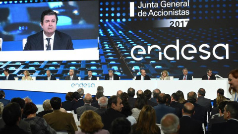 El presidente de Endesa, Borja Prado, durante la junta de accionistas de la compañía que se celebra en Madrid. EFE/FERNANDO VILLAR