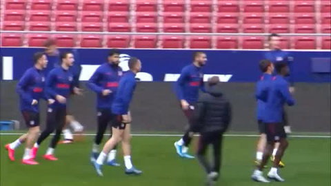 Koke y Diego Costa entrenan con total normalidad