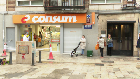 Cadenas de supermercados limitan el aforo de sus establecimientos