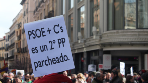 Las Mareas Ciudadanas han reunido a cientos de personas que han marchado en Madrid en defensa de los derechos ciudadanos. LORENA CALLE ESCRIBANO