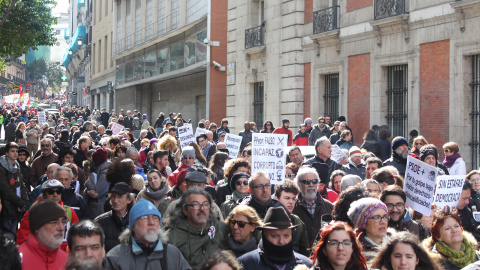 Las Mareas Ciudadanas han reunido a cientos de personas que han marchado en Madrid en defensa de los derechos ciudadanos. LORENA CALLE ESCRIBANO