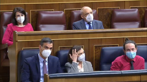 Sánchez a Casado: "Quédense en Génova, ahórrense la mudanza, representan la peor versión del PP"