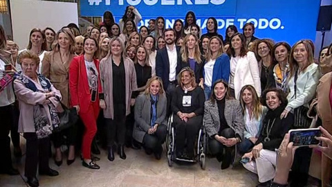 Casado reúne a políticas y mujeres de sociedad civil para dar imagen de unidad