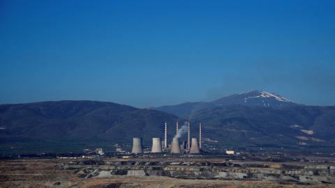 Vista de una central térmica de carbó de la empresa pública griega PPC, cerca de la ciura de Ptolemaida. REUTERS/Alexandros Avramidis