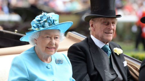 La reina Isabel II de Inglaterra junto a su marido, el príncipe de Edimburgo.