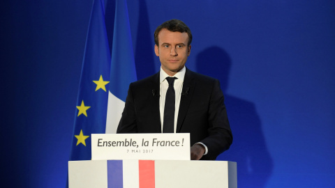 El presidente electo de Francia Emmanuel Macron realiza sus primeras declaraciones tras los resultados de la segunda vuelta de las presidenciales. REUTERS/Lionel Bonaventure