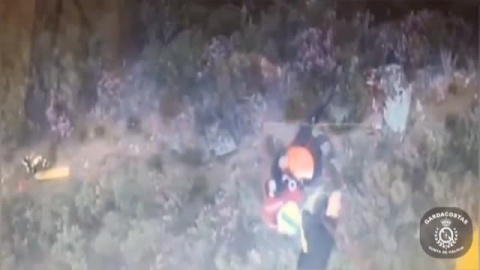 Un helicóptero rescata a una mujer en los montes de Orense