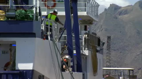 Llega a Tenerife el buque que rastreará el fondo marino en busca de pistas sobre el paradero de las pequeñas Olivia y Anna