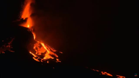 El volcán, en su fase más enérgica