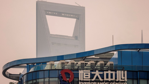 Vista del complejo Evergrande Center en Shanghai. EFE/EPA/ALEX PLAVEVSKI