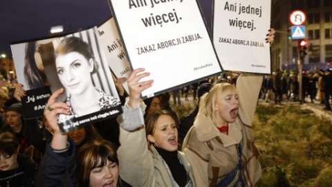 manifestación aborto polonia