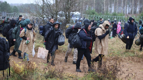 Migrantes en la frontera bielorrusa-polaca en la región de Grodno.