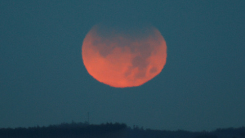 Así se vio el eclipse lunar parcial