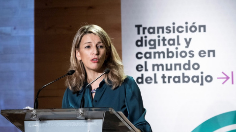 La vicepresidenta segunda y ministra de Trabajo, Yolanda Díaz, durante la inauguración de la jornada 'Transición digital y cambios en el mundo del trabajo', en Madrid. EFE/ Luca Piergiovanni