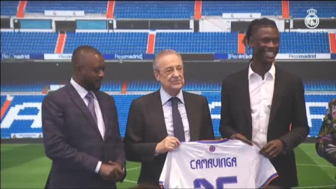 Camavinga ya porta la camiseta del Real Madrid