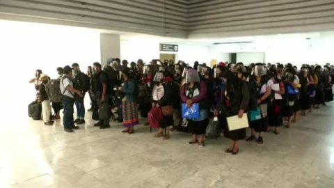 Cerca de 200 zapatistas viajan a Austria para reunirse con entidades sociales