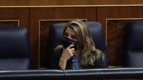 La ministra de Trabajo, Yolanda Díaz, durante el Pleno del Congreso que se celebra, este jueves, en Madrid.