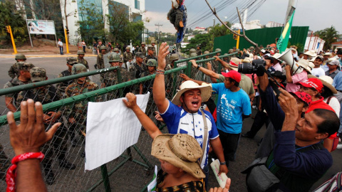 Cómo una sangrienta disputa por tierra en Honduras aviva el éxodo de migrantes a EEUU