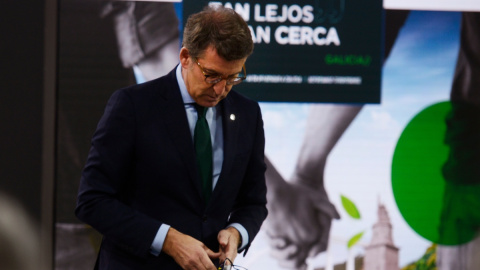 El presidente de la Xunta de Galicia, Alberto Núñez Feijóo, en el acto de inauguración de la línea de AVE Madrid-Galicia, en la Estación de A Gudiña-Porta, a 20 de diciembre de 2021.