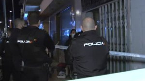 La Policía investiga el hallazgo de dos cadáveres dentro de un bar en Parla (Madrid)