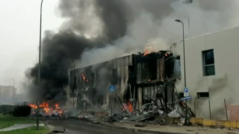 Fallecen ocho personas en un accidente aéreo en las afueras de Milán